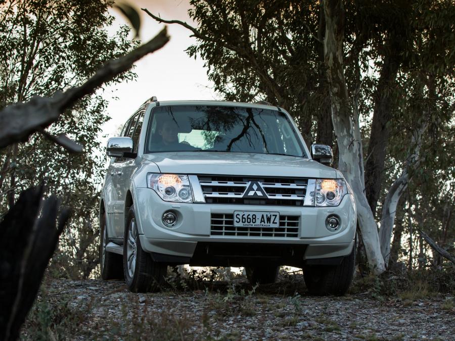  Mitsubishi Pajero 5-Door 2011 года  (AU) (фото 11 из 20)